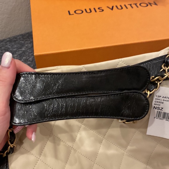 ❌SOLD❌ Auth. Chanel NWT Black & Beige CC Shoulder Bag - Picture 6 of 16